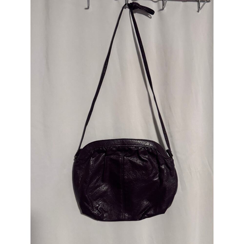 Vintage purple faux leather shoulder purse